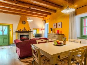 Holiday Home Tuschaus by Interhome