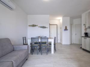 Apartment La terrazza sulla piscina by Interhome img8