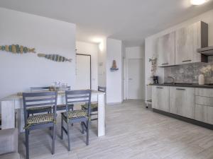 Apartment La terrazza sulla piscina by Interhome img12