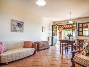 Apartment Le Debbiare-3 by Interhome