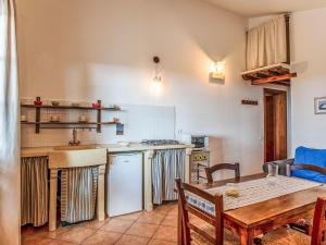 Apartment Le Debbiare-1 by Interhome