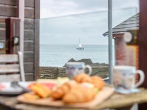 Apartment Harbourside Hideaway by Interhome