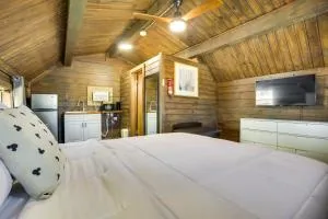 Heated Pool Access Bayou Cabin Near NOLA! - Lafitte