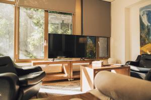 Tsakalof Loft Luxe
