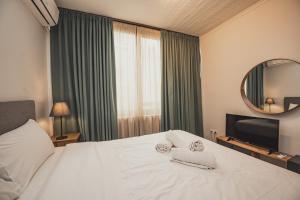 Tsakalof Loft Skoufa by Zeussuites