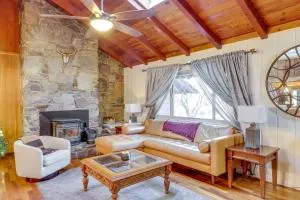 Woodsy Cabin on Strawberry Creek - Steps to Town! - Anza