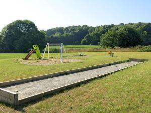 Maisons de vacances Holiday Home Le Moulin Neuf-2 Pers- by Interhome : photos des chambres