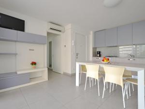 Apartment Mare-2 by Interhome