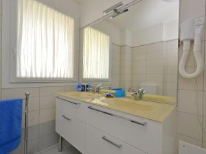 Apartment Mare-4 by Interhome