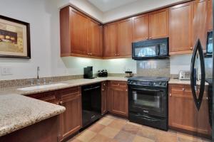 Secluded Ground Floor 1BR Villa #A