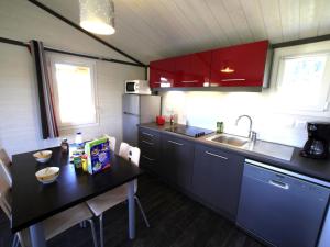 Holiday Home Les Hameaux de Pomette-Chalet 2 Pers- by Interhome