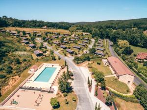 Maisons de vacances Holiday Home Les Hameaux de Pomette-Chalet 2 Pers- by Interhome : photos des chambres