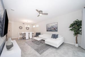 3120-201BB STOREY LAKE, CONDO 32 GARDEN VIEW