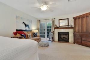 La Hacienda at Santa Rosa Steps to LaQuinta Resort