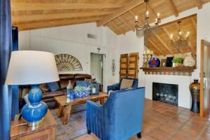 Spanish Home in Desirable Movie Colony East