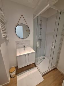 Appartements Notre Dame 3 - Tres belle vue sur la Loire - Lumineux - Hypercentre : photos des chambres