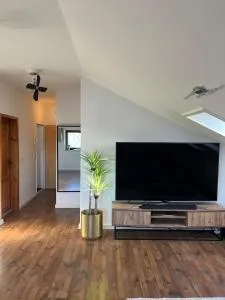 Moderne & stilvolle Wohnung - Messe & Flughafen München - Neufarn