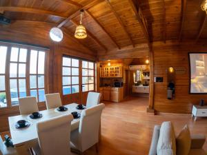 كوخ السعادة الريفي