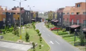 Habitaciones con todos los servicios en Lima Este a 1 cuadra del Banco de Crédito Sede Central - Ate