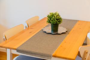 Flex SelfCheckIns 126 - Zagreb - 2 Bedrooms - Parking - Loggia