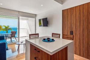 Sapphire Shores at Harbor Torre Norte