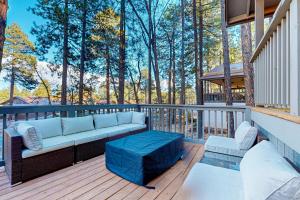 All Decked Out Getaway in Pinetop Country Club