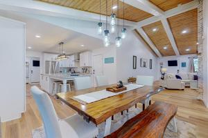 All Decked Out Getaway in Pinetop Country Club