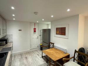 St Leonards Contemporary Courtyard Apartment
