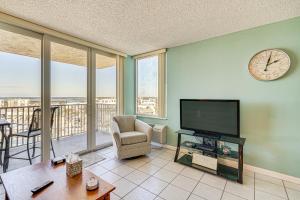Beachfront Condo with Bay View in Fort Myers Beach!