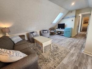 North Shore Inn TC 400