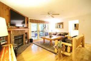 Deer Park 183 North Woodstock - وودستوك