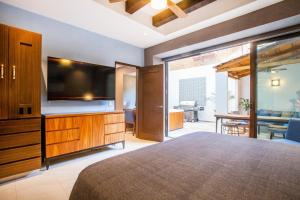 Casa Simpatica | Private Jacuzzi, BBQ and Workspace