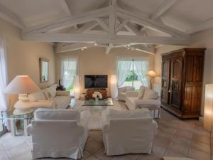 Villas La Sarrazine : photos des chambres