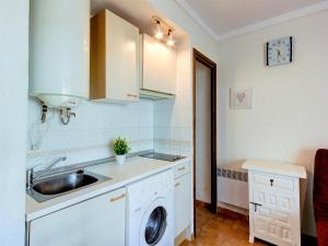 Apartment in Rosas near Playa de Roses