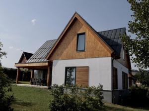 Chalet in istá near Ski Slopes