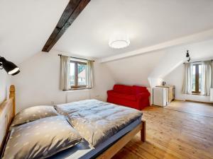 Villa in Varva ov with Garden Retreat