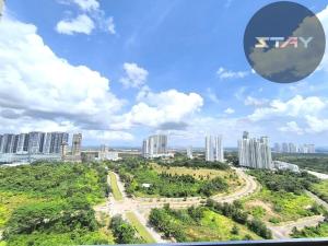 Meridin Sovo Cozy Couple City View Netflix By STAY