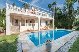 Peaceful 4 BDRM Andalusian Villa w Sea Views - Istán