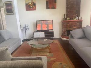 4th Floor- 2Br Unit Sorrounded with Trees Inisde Camp John Hay