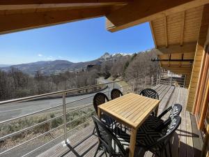 Chalets Chalet spacieux avec balcon et cuisine equipee - FR-1-787-112 : photos des chambres