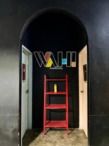 Iza Homestay - The Amazing Black
