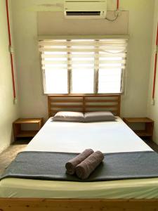 Iza Homestay - The Amazing Black