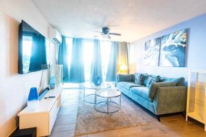 Sunset Paradise Cozy Beachfront Escape - Isla Verde