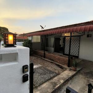 TG103a Pet Friendly 15pax, near beach side