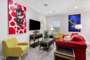 Colorful 5 Bedroom Home near Superdome
