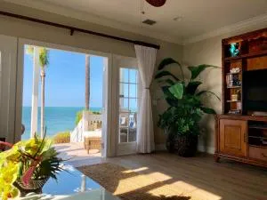 Waterfront Luxury Villa 62 with sunset views and boat slip villa - Big Pine Key