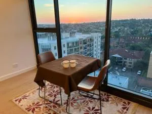 Cloud9 retreat, Central Superb location Free parking - Chullora