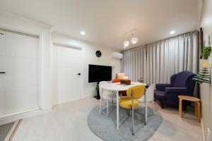 신규오픈,무료주차,서울 강남 Seoul Kangnam,2룸,2화장실,럭셔리풀옵션,강남테헤란로,코엑스,강남성형외과,대치동학원가,강남세브란스,서울삼성병원,비즈니스여행