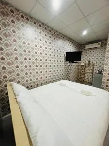 Navy Guesthouse - Ban Laem Sai