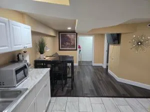 Spacious Basement Apartment near metro downtown Washington DC - كابيتول هايتس